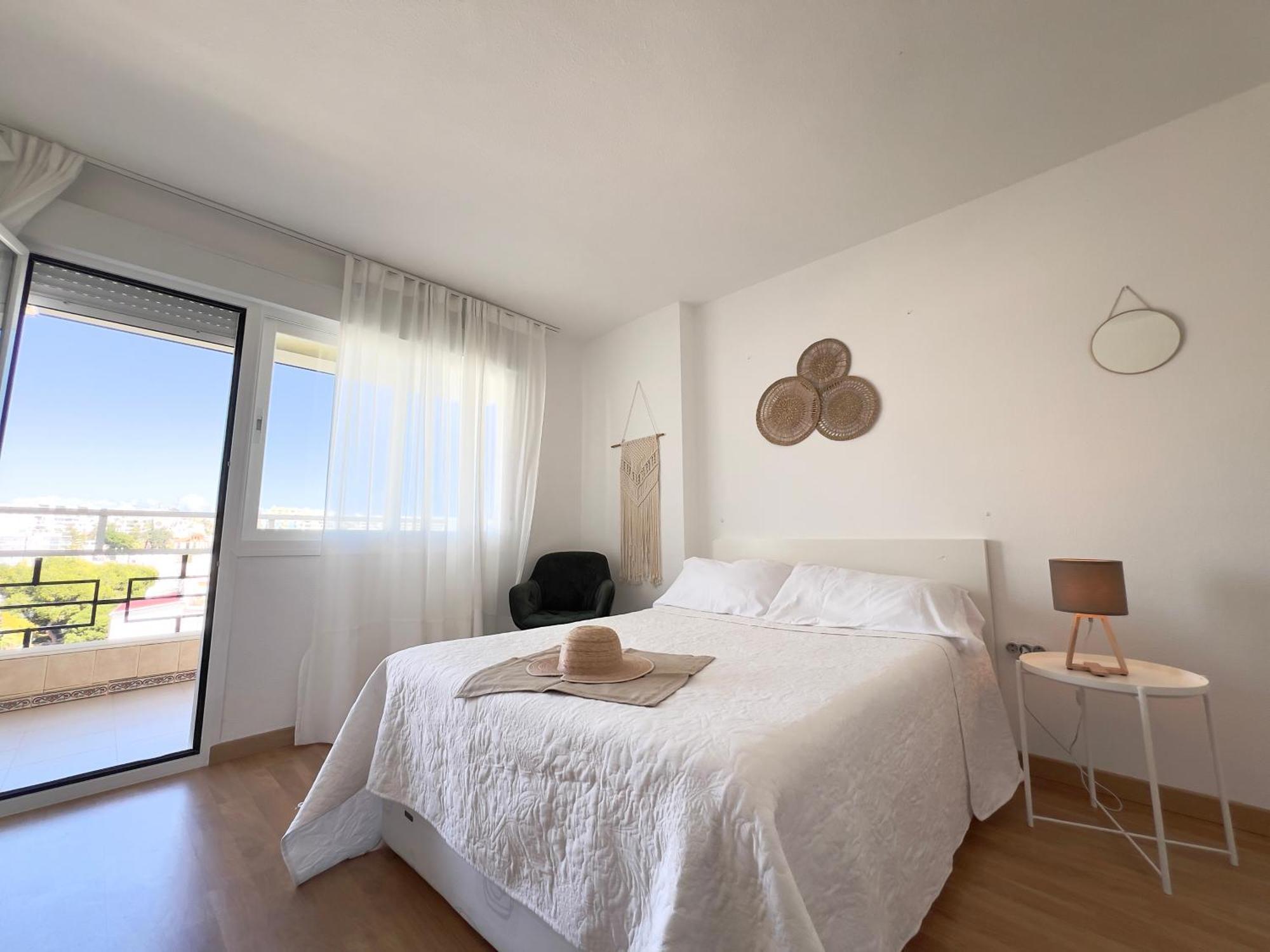 Ferienwohnung En Carihuela Con Vistas Y Plaza De Garaje, Nucleo Cristal Torremolinos Exterior foto